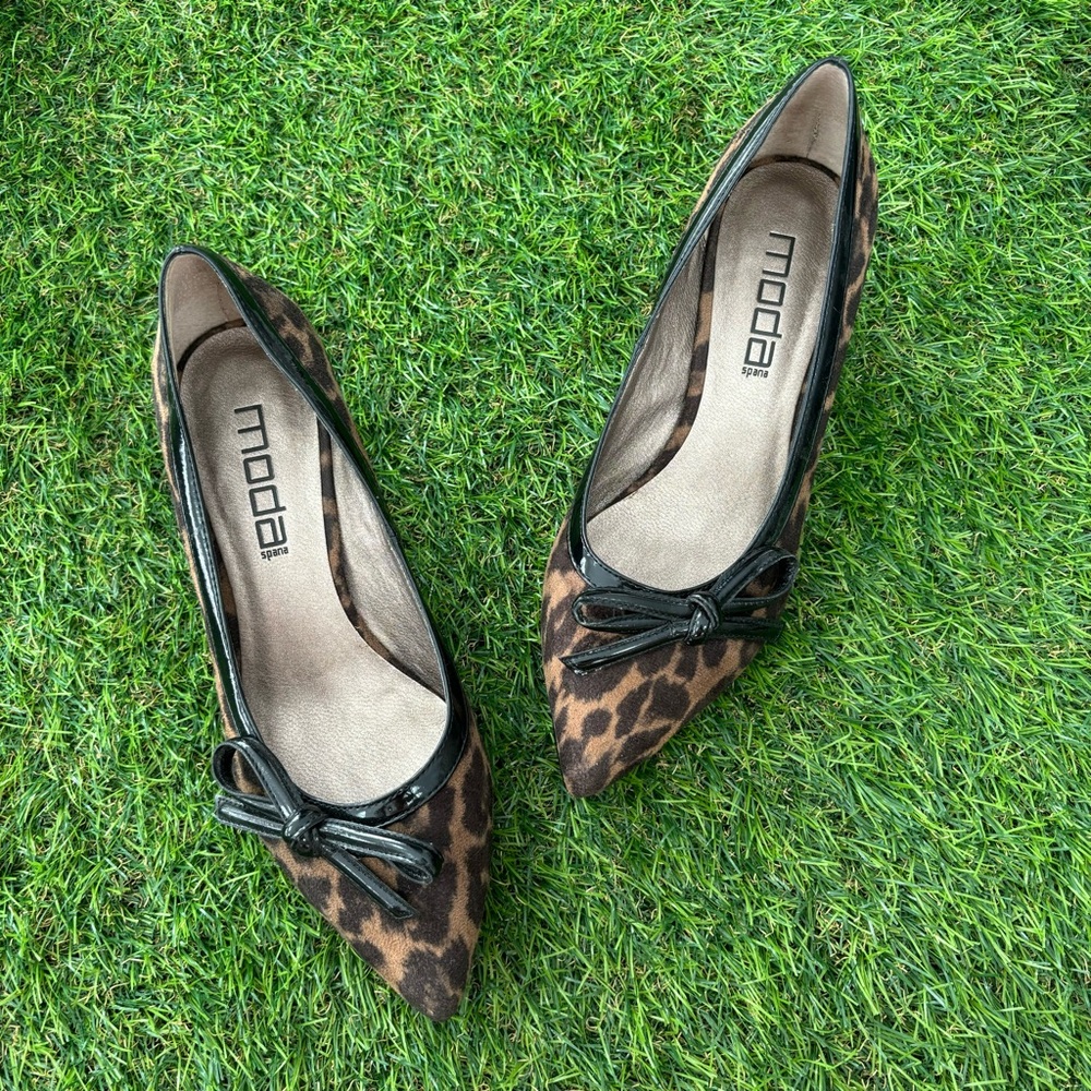 Moda Size 7.5 Leopard Print Brown and Black 2 Inch Kitten Heel Pumps